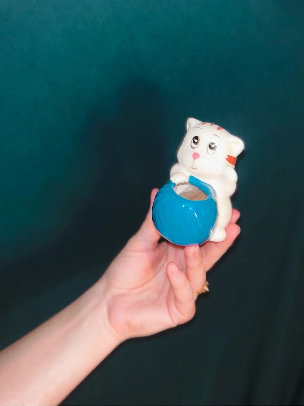 Vintage 1970s Japanese Comic-Style White Kitten Cat Toothpick Holder